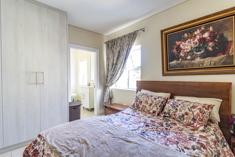 3 Bedroom Property for Sale in Yzerfontein Western Cape